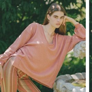 UO Lillu V-Neck Pullover